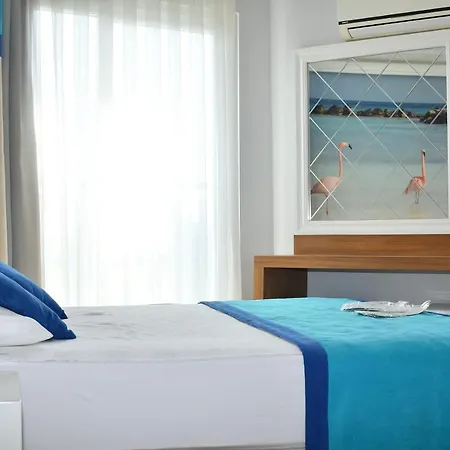 Hotel River