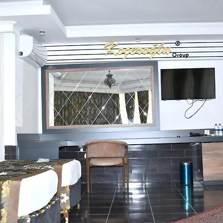 River Hotel *